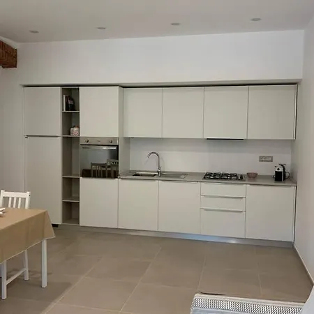 Casa Mare 121: A 500m Dal Mare Apartment